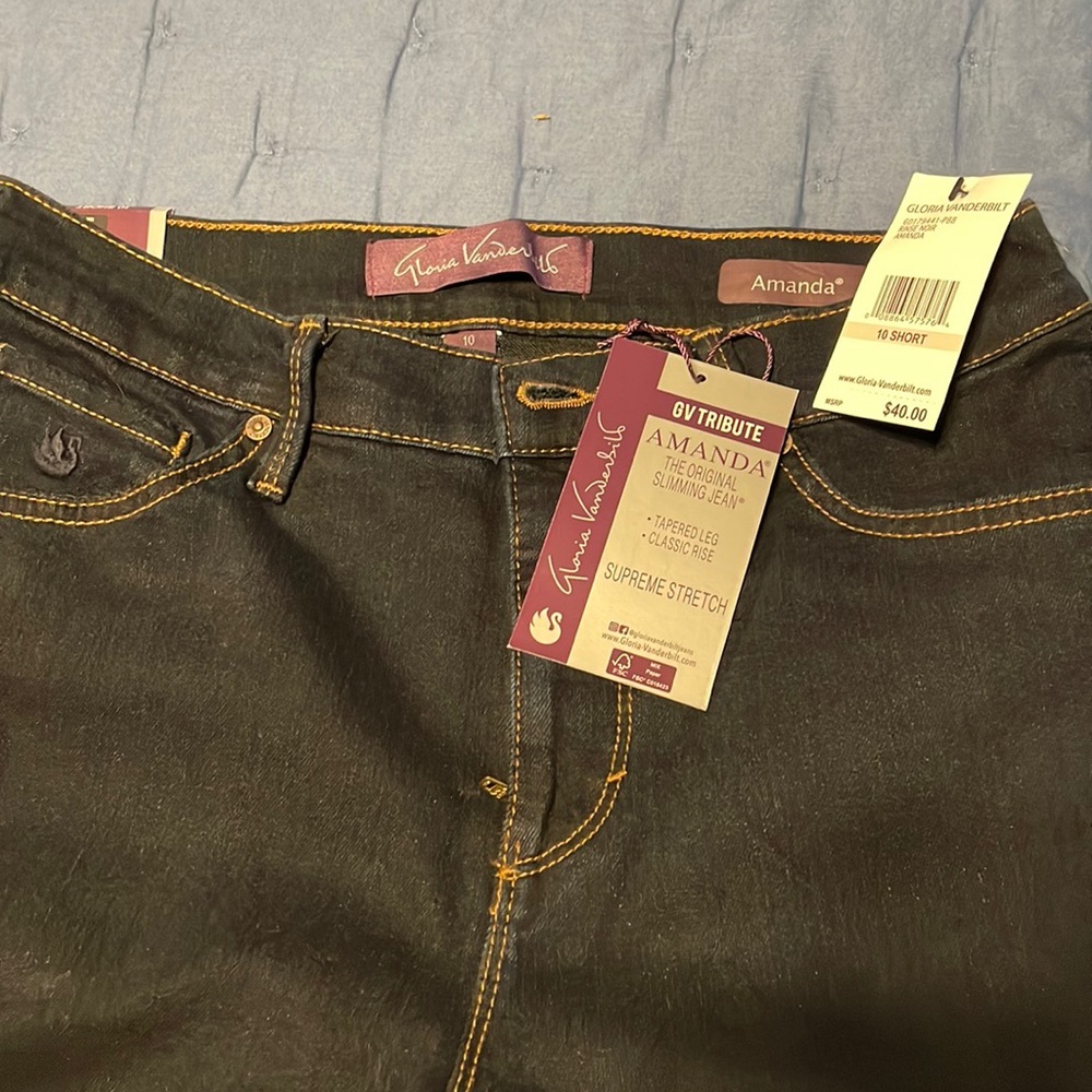 NWT Gloria Vanderbilt Amanda jeans size 10 short
